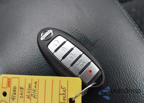 2018 Nissan Altima 2.5 S z USA, uszkodzony, nr VIN 1N4AL3APXJC104350